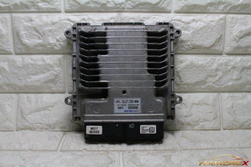 ЭБУ (блок управления двигателем) Kia K7 39101-3LYD0
