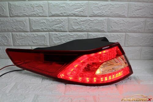Светодиодный задний фонарь K5 со стороны водителя 924012T100, 92401-2T100 (с разъемом)
