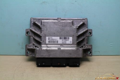 Блок управления двигателем (ЭБУ) Renault SM3 L38