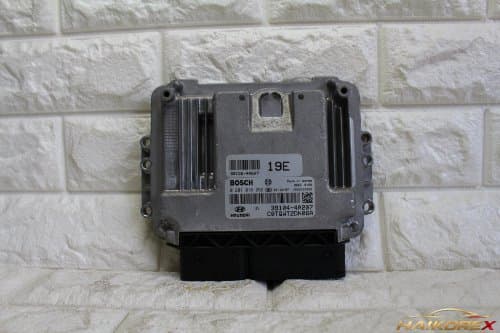 Блок управления двигателем (ECU) Hyundai Grand Starex 39104-4A207 / 39150-4A607
