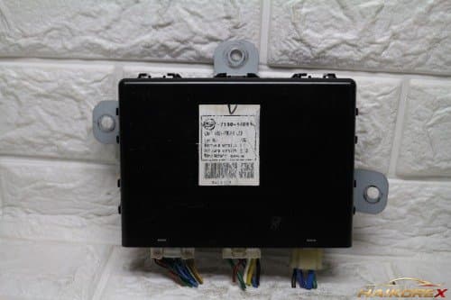 Крышка багажника Чэрмэн W 87130-14000