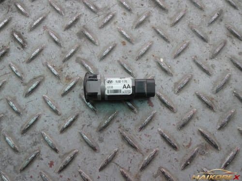 Датчик парковки задний в бампер Hyundai Grandeur TG 957003L120AA