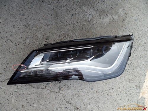 Стекло фары HID левое (водительское) Audi A7 4G8941033C, класс B