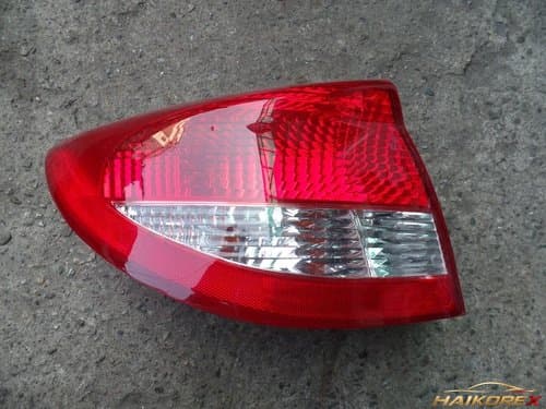 Задний фонарь (фара) Kia Rio SF 4-дверный - водительский