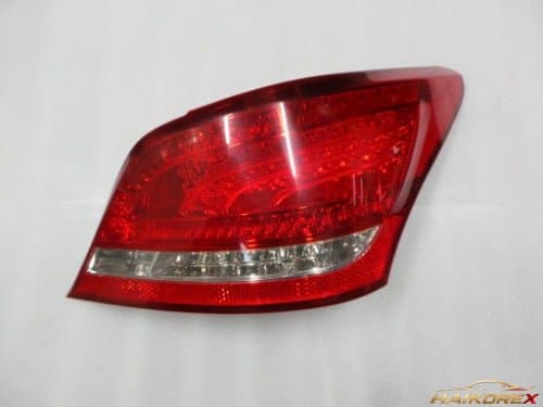 Фонарь задний в сборе (комбинированный) Hyundai Equus VI (2009-2012) правый, 6 контактов, артикул 924023N000