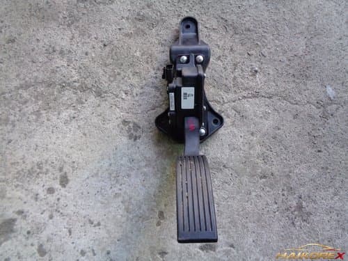 Педаль акселератора Hyundai Santa Fe CM 327002B100