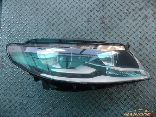 Фара головного света HID правая (ксенон) Volkswagen Passat CC 3C8941752J