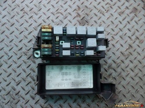 Блок предохранителей Nubira 96238784 B7 подкапотный