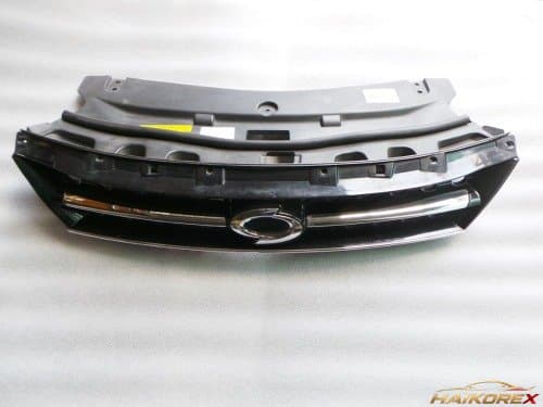 Решетка радиатора SM5 новая (L43) 623101912R 09-12 черный безель (глянец) средний хромированный молдинг, класс B (пузырьки)