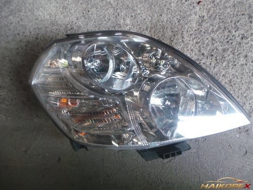 Передняя фара головного света HID правая (пассажирская) для SM7 Light (5351252200), без лампы, B класс (с трещиной)
