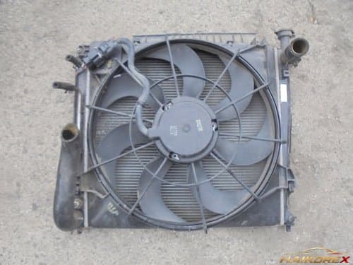 Радиатор + вентилятор Sorento R 253802P500 (дизель, автомат) B-класс (б/у)