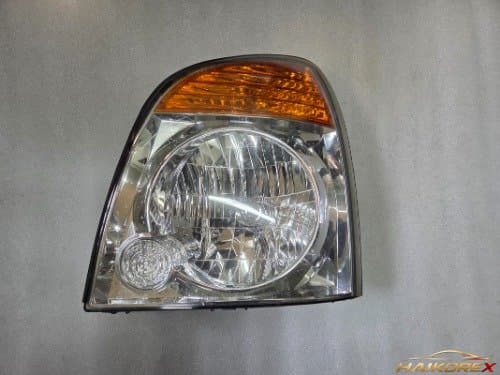 Фара передняя левая Hyundai Porter 2 (921014F100) 2007-2012, без лампочек, царапины на корпусе