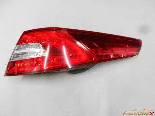 Задний фонарь K5 комбинированный LED 5-контактный правый 924022T100 2010-2013