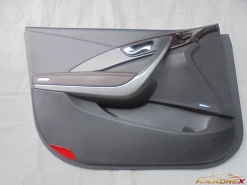 Обшивка двери Hyundai Grandeur HG передняя левая (водительская) 823033VMR0NNV 2015