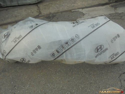 Накладка переднего бампера Hyundai Verna Sense 5Dr (8651025200)