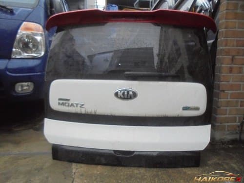 Дверь задняя (люк) Kia Soul EV со спойлером