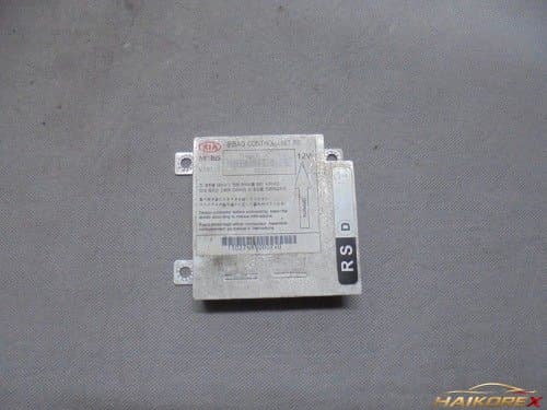 Блок управления подушками безопасности Carens 2 (X-Track) RS (0K2FC677F0)