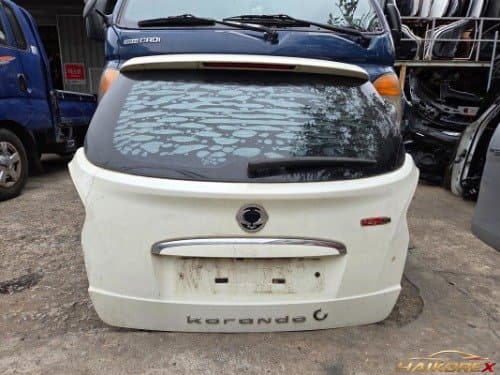 Задняя дверь (люк) Ssangyong New Korando C со спойлером