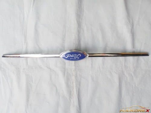 Молдинг крышки багажника Ford Taurus 6 поколение 13-54425A22 10-12