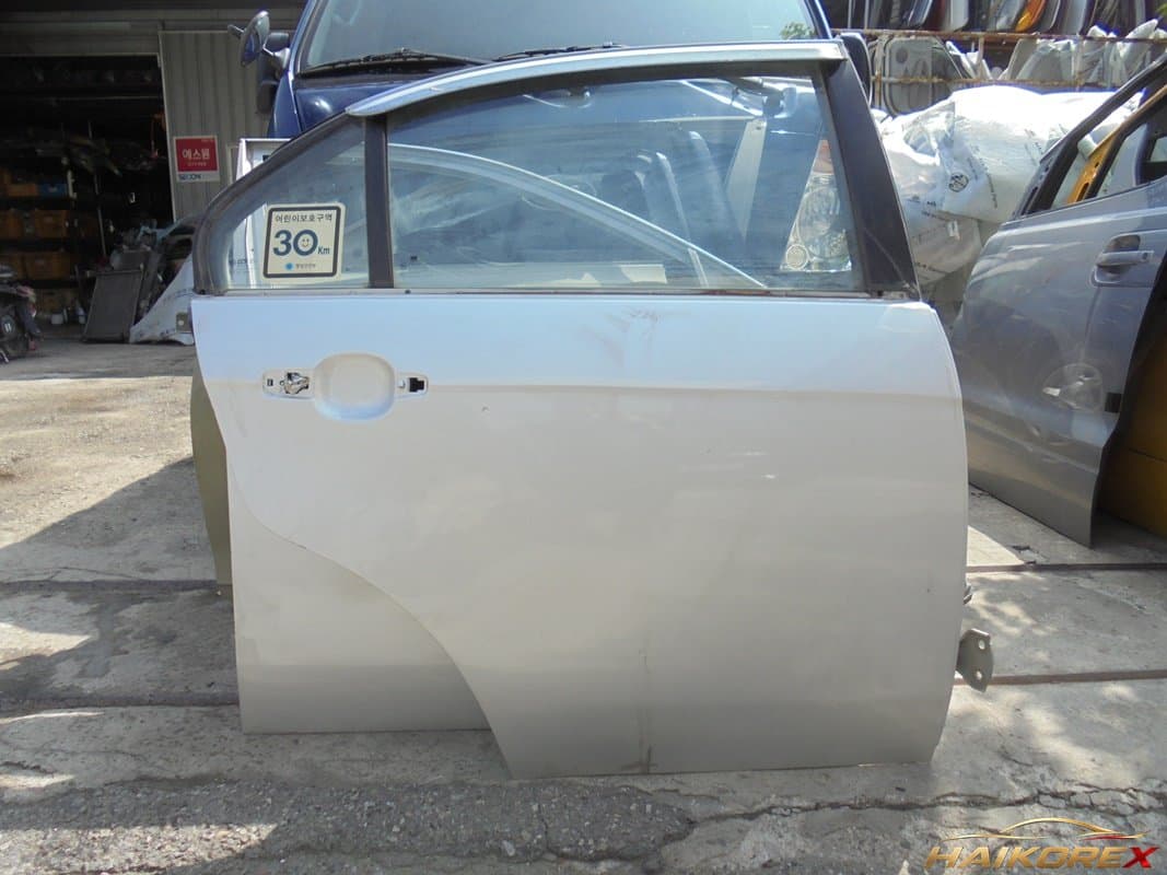 Дверь задняя правая Hyundai Tosca