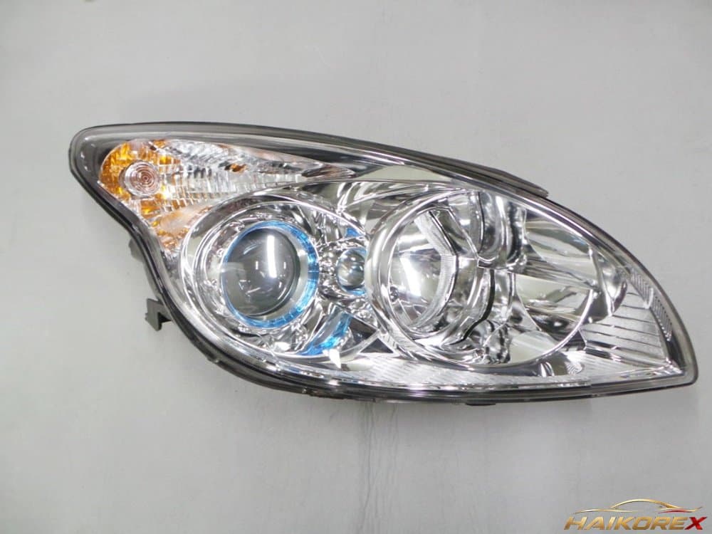 Передняя фара в сборе правая Hyundai i30 Light (921022L102)
