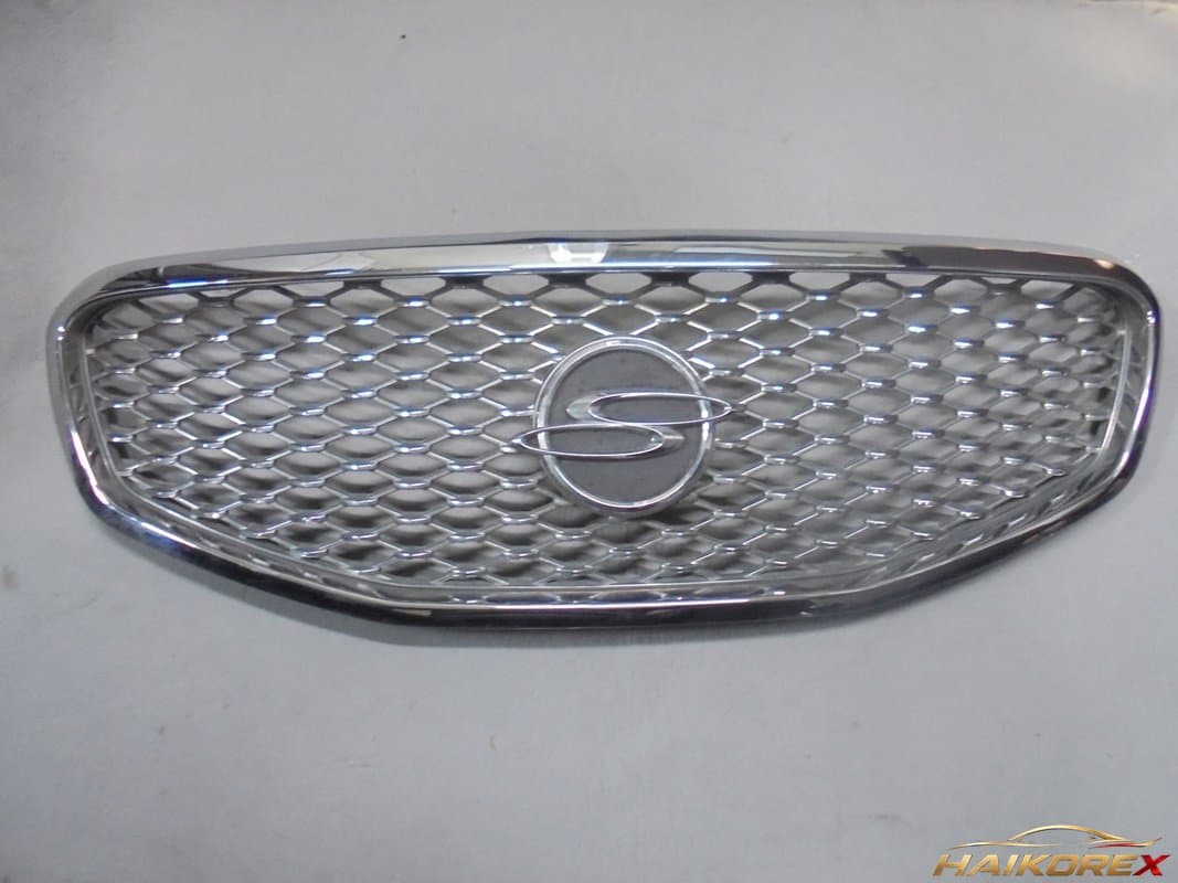 Решетка радиатора Ssangyong Korando C P7875134000 11-13 с молдингом и эмблемой