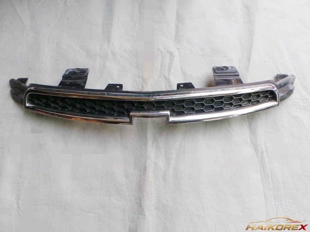 Решетка радиатора Chevrolet Orlando 95471003 верхняя