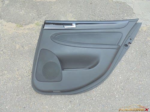 Накладка двери задняя правая Genesis BH 833023M061PB2 2011