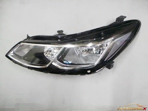 Фара передняя левая (водителя) Chevrolet CruzeLight 9-контактная 84301886, класс C (повреждена скоба крепления)