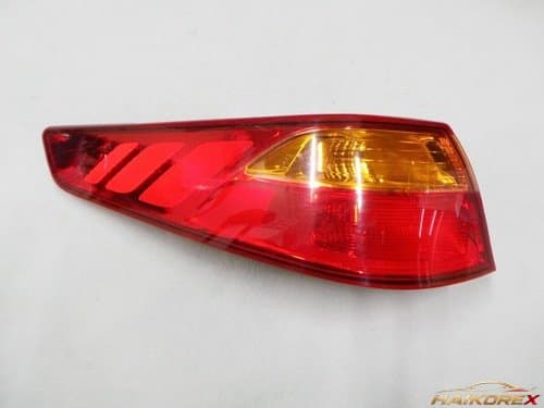 Задний фонарь K5 комбинированный (со стороны водителя) 924012T500 13-15