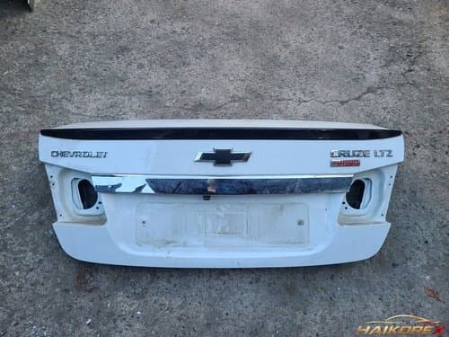 Крышка багажника Cruze со спойлером