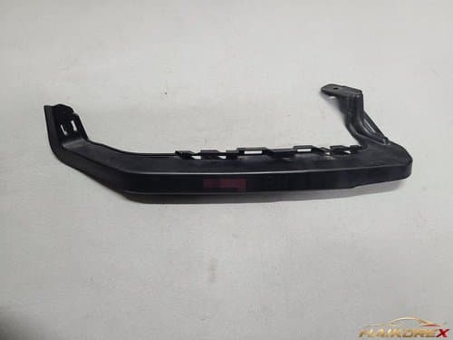 Направляющая передней фары (галоген) правая Chevrolet Orlando P95018459