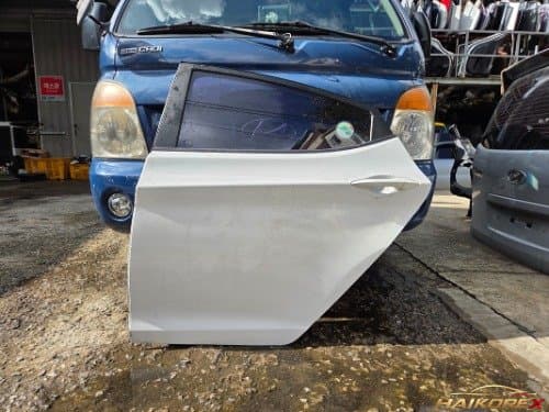 Дверь задняя правая Hyundai Elantra MD