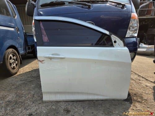 Дверь передняя правая (со стороны пассажира) Hyundai Accent New (RB)