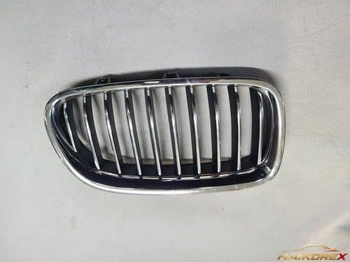 Решетка радиатора (правая сторона) BMW 5 Series F10 51137412324