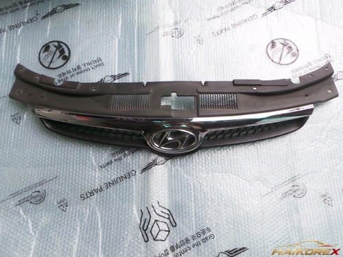 Решетка радиатора Hyundai i30 863512L000 (класс B, со сколами)