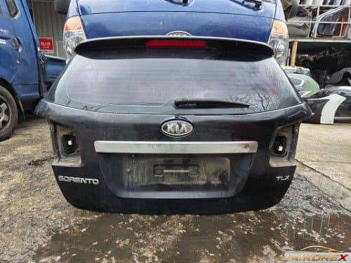 Крышка багажника Sorento R с спойлером