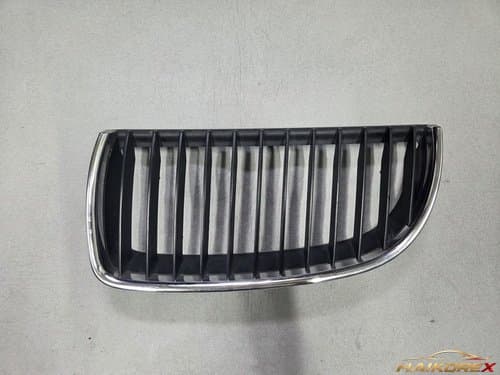 Решетка радиатора левая BMW 3 (E90) 320 7120007 электрическая