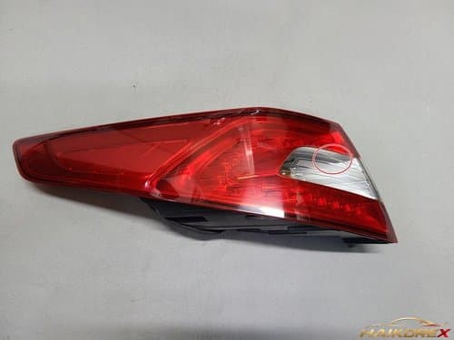 Задний фонарь K5 комбинированный светодиодный 5-контактный водительский 924012T100 старого образца 10-13