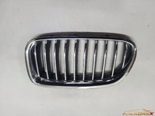 Решетка радиатора левая BMW 5 серии F10 51137336477 13-16