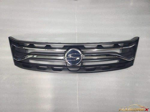 Решетка радиатора Korando C новый стиль K7875134500 P7875034500 (класс B, с трещиной)