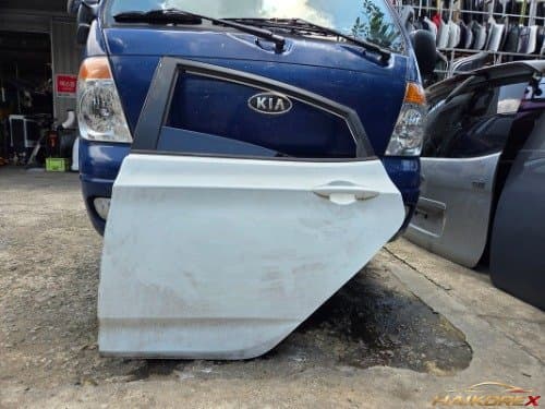 Дверь задняя левая (водительская) Hyundai Accent новый (RB) седан 4-дверный