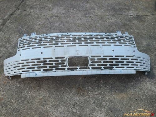 Решетка радиатора Starex 86350CG100YAC 86351CG100 (4 отверстия под датчик) класс B (царапины)