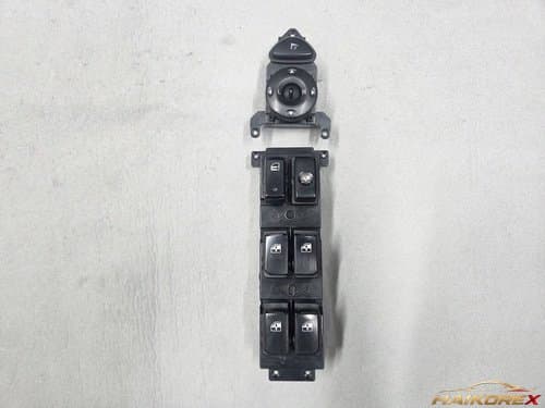Главный переключатель стеклоподъемника двери Hyundai Santa Fe CM 935702B140BS