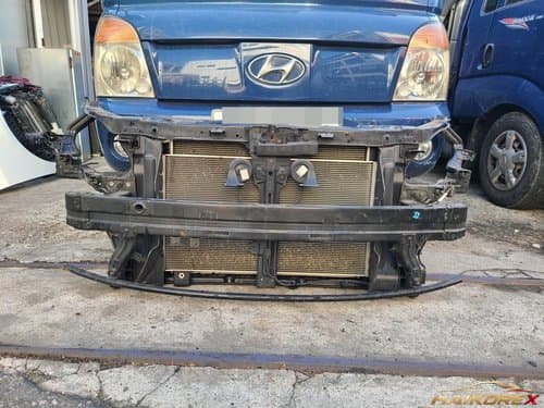 Радиатор в сборе Hyundai Grandeur HG (LPG 3.0 автомат) 2013г - кронштейн поддержки, радиатор, конденсатор, вентилятор (3-pin), рейка охлаждения