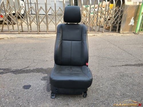 Сиденье переднее пассажирское Korando Sports (электрорегулировка, кожа, подогрев) 7 контактов