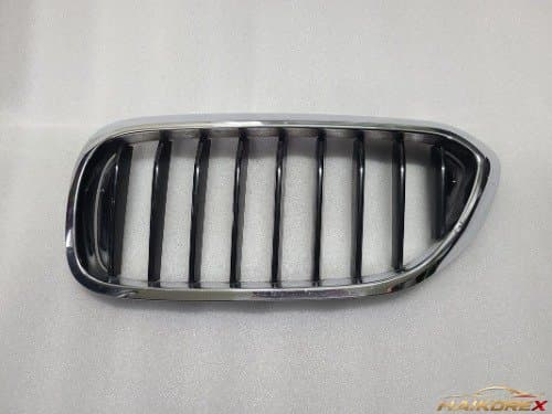 Решётка радиатора левая BMW 5 серии G30 51137383519 16-19