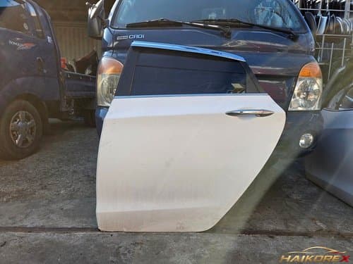 Дверь задняя водителя Hyundai i30 (All New)