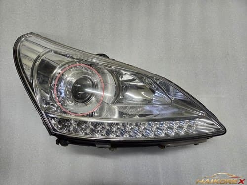 Передняя фара HID левая (9 контактов) Hyundai Equus VI 2011-2015 921023N001 в сборе класс C (LED неисправен, помутнение)
