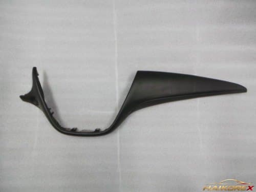 Накладка центральной панели приборов Chevrolet Malibu P84716971 84181484 черная